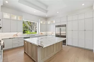 623 Park Shore Dr, Naples, FL 34103 - Photo 12