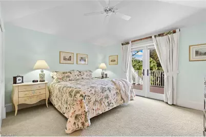 368 Hawser Ln, Naples, FL 34102 - Photo 12