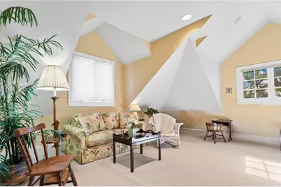 368 Hawser Ln, Naples, FL 34102 - Photo 14