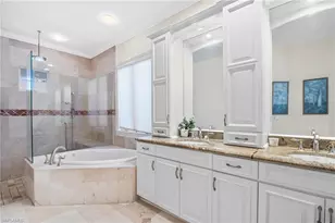 368 Hawser Ln, Naples, FL 34102 - Photo 10