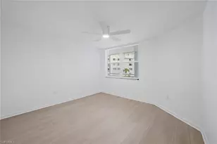 270 Naples Cove Dr, Naples, FL 34110 - Photo 18