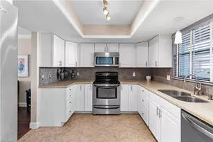 822 SW 48th Terrace, Cape Coral, FL 33914 - Photo 6