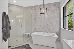 2360 19th St SW, Naples, FL 34117 - Photo 4