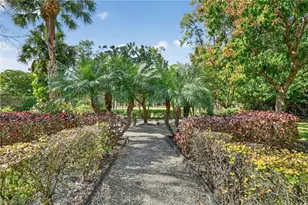 2360 19th St SW, Naples, FL 34117 - Photo 6