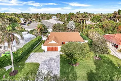 655 Park Shore Dr, Naples, FL 34103 - Photo 16