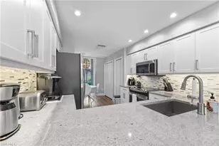 8420 Naples Heritage Dr, Naples, FL 34112 - Photo 4