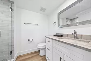 1910 Gulf Shore Blvd N, Naples, FL 34102 - Photo 8