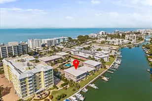 1910 Gulf Shore Blvd N, Naples, FL 34102 - Photo 16