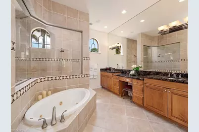 625 Mooring Line Dr, Naples, FL 34102 - Photo 8