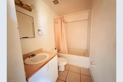 419 NE 16th Pl, Cape Coral, FL 33909 - Photo 20