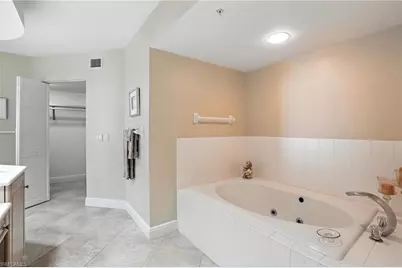 20 Seagate Dr #803, Naples, FL 34103 - Photo 28