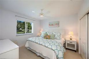 637 Shoreline Dr, Naples, FL 34119 - Photo 22
