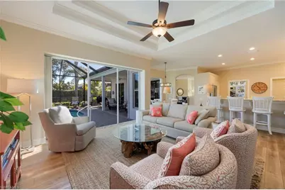 637 Shoreline Dr, Naples, FL 34119 - Photo 10