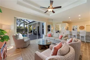 637 Shoreline Dr, Naples, FL 34119 - Photo 10