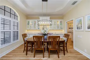 637 Shoreline Dr, Naples, FL 34119 - Photo 4