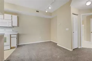 6321 Aragon Way, Fort Myers, FL 33966 - Photo 14