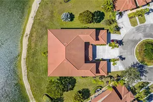 2670 Creek Ln, Naples, FL 34119 - Photo 2