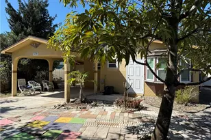 579 13th St N, Naples, FL 34102 - Photo 2