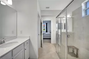 2567 Vine Ave, Naples, FL 34120 - Photo 10