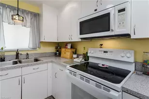 1010 Manatee Rd, Naples, FL 34114 - Photo 12