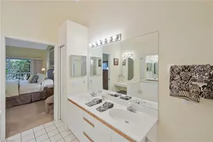 2305 Hidden Lake Dr, Naples, FL 34112 - Photo 18