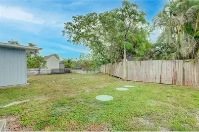 4518 W Alhambra Cir, Naples, FL 34103 - Photo 30