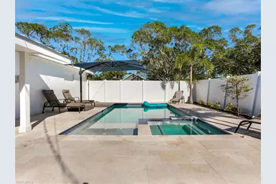 784 11th St N, Naples, FL 34102 - Photo 4