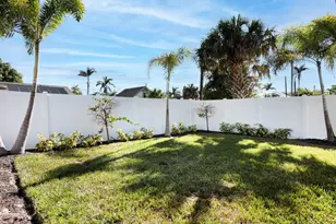 784 11th St N, Naples, FL 34102 - Photo 28