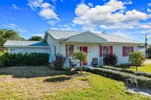 784 11th St N, Naples, FL 34102 - Photo 2