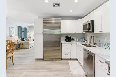 1014 Broad Ave N, Naples, FL 34102 - Photo 10