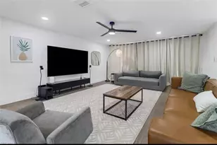 514 14th St N, Naples, FL 34102 - Photo 4