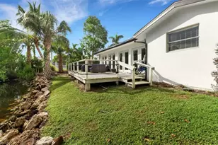 514 14th St N, Naples, FL 34102 - Photo 18