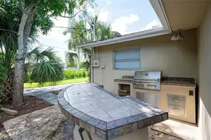 514 14th St N, Naples, FL 34102 - Photo 20