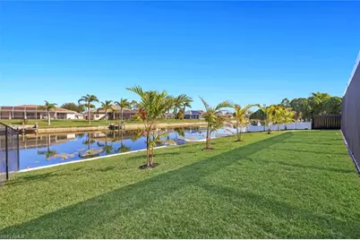 141 SE 21st St, Cape Coral, FL 33990 - Photo 44