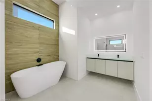 141 SE 21st St, Cape Coral, FL 33990 - Photo 22