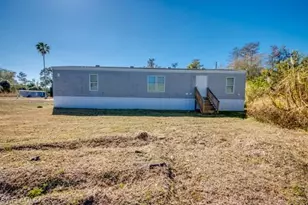 7711 Suncoast Dr, North Fort Myers, FL 33917 - Photo 40