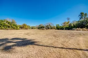 7711 Suncoast Dr, North Fort Myers, FL 33917 - Photo 34