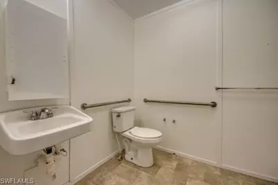 7711 Suncoast Dr, North Fort Myers, FL 33917 - Photo 30