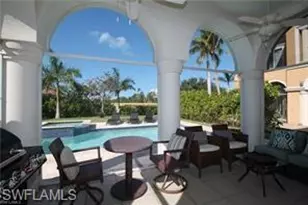 11002 Vanderbilt Dr, Naples, FL 34108 - Photo 36