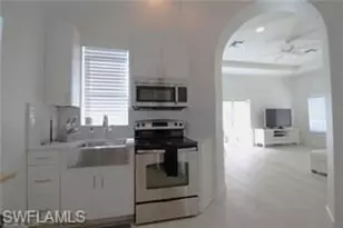 11002 Vanderbilt Dr, Naples, FL 34108 - Photo 22