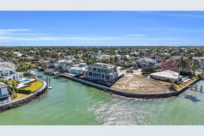 1305 Marlin Dr, Naples, FL 34102 - Photo 14