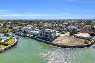 1305 Marlin Dr, Naples, FL 34102 - Photo 14