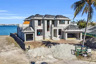 1305 Marlin Dr, Naples, FL 34102 - Photo 2