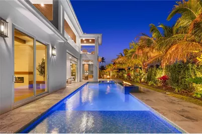 570 Harbour Dr, Naples, FL 34103 - Photo 4