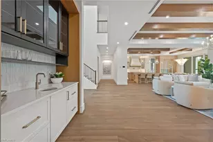 570 Harbour Dr, Naples, FL 34103 - Photo 10