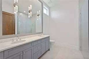 570 Harbour Dr, Naples, FL 34103 - Photo 46