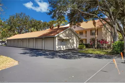 177 Robin Hood Cir #3-104, Naples, FL 34104 - Photo 4