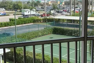 4710 St Croix Ln, Naples, FL 34109 - Photo 4