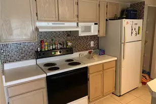 4710 St Croix Ln, Naples, FL 34109 - Photo 8