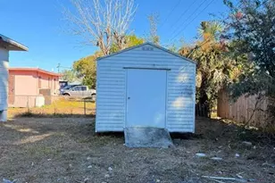 3316 Armstrong Ct, Fort Myers, FL 33916 - Photo 12